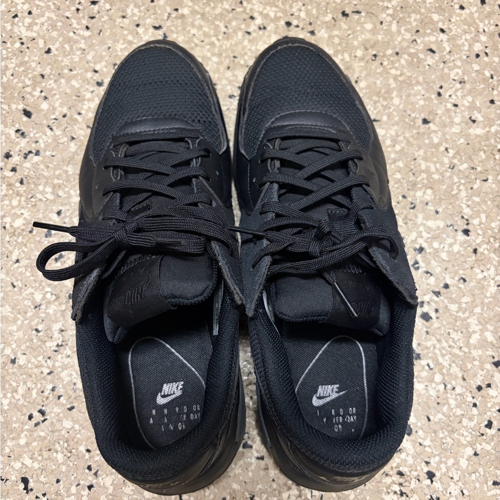 Nike Men's Black Sneakers MEN'S NIKE AIR MAX 90 CASUAL SHOES - Picture 3 of 9